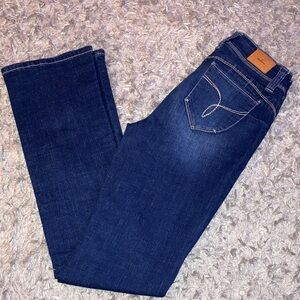 YMI wannabettabutt? Mid rise 9/28 womens Dark Indigo blue Women's Boot Cut Jeans